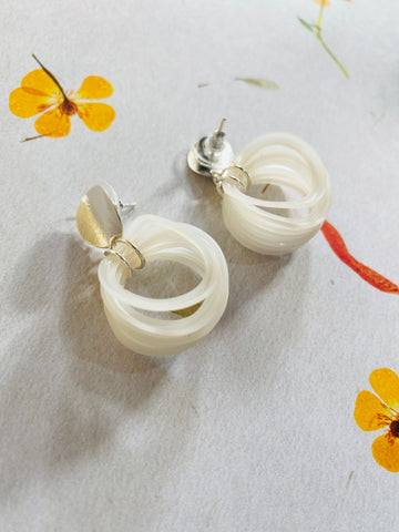 CamelliaEarrings White