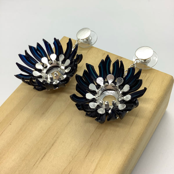 Silver blossom Navy blue earrings